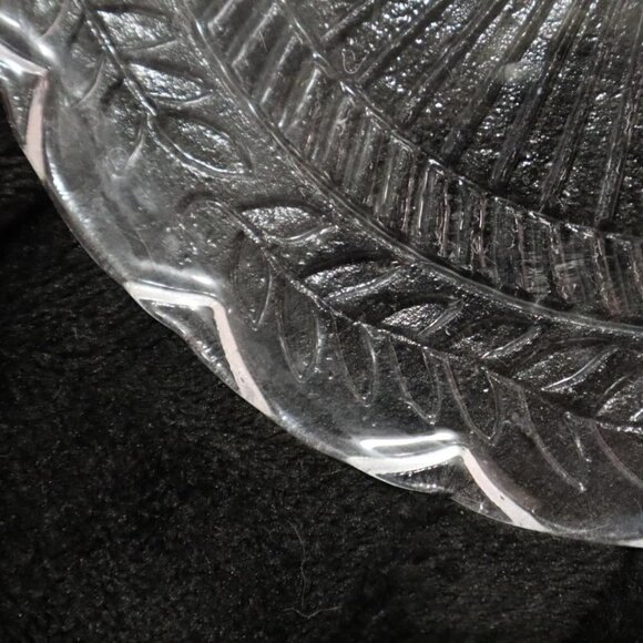 CANDLE PLATE Yankee Candle YC Decorative Glass Pressed 9" 3-wick Holder Decor - Picture 2 of 4